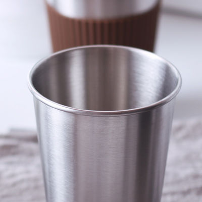 스테인레스 스틸 커피 머그 커스텀 17oz 더블 월 18/8 실리콘 장갑으로 텀블러