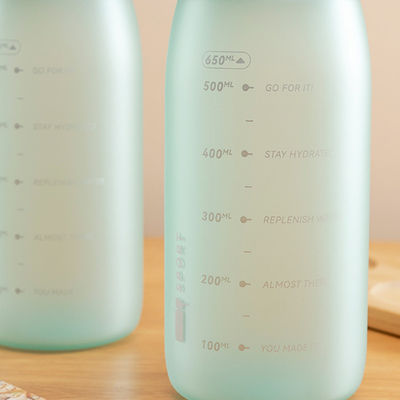 주식화 된 야외 운동 체육관 휴대용 BPA 무료 플라스틱 스포츠 물병 시간